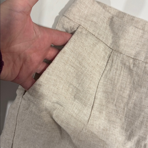 517-dynamite Final Sale
Delta Tailored Linen Shorts - Picture 5 of 10